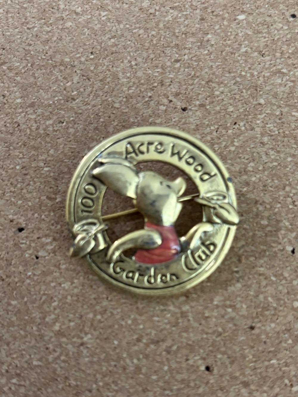 Disney Winnie the Pooh Piglet Hundred Acre Wood Garden Club Pin